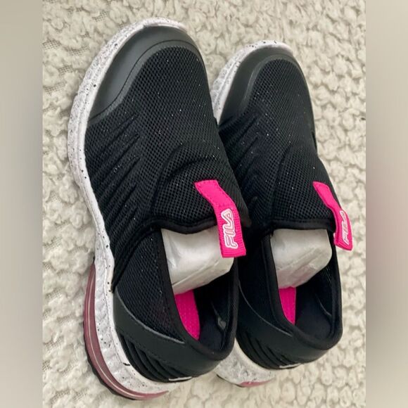 Fila Alento, Kids Running Shoes, Black/Pink/White Easy Pull On Lace Free Size 11 - Picture 3 of 7